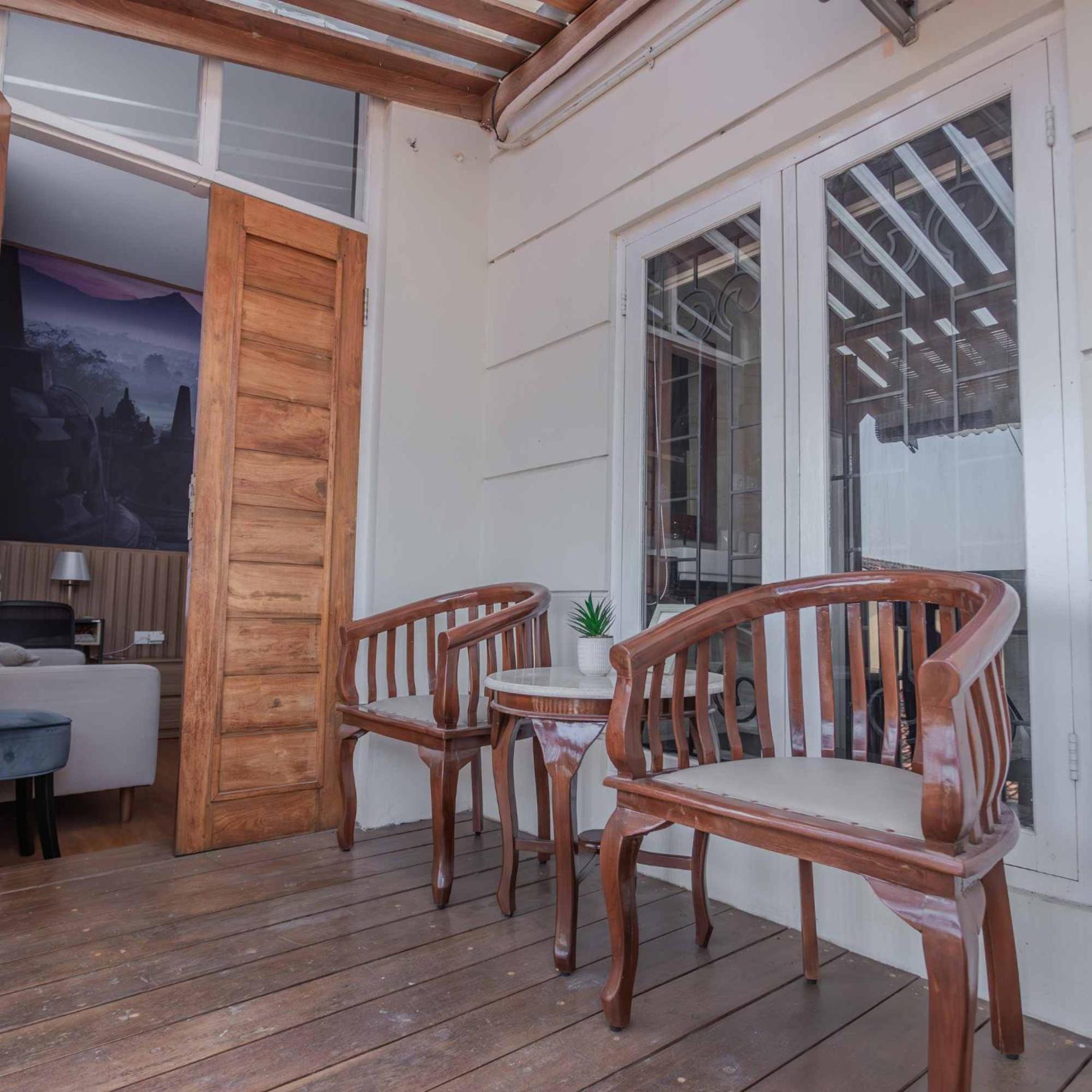 Inez Homestay 요그야카르타 외부 사진